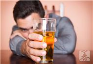 什么是酒精中毒？酒精中毒的症状有哪些？