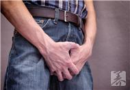 男性尿道炎有哪些危害？它的前期症状是什么