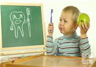 宝宝何时开始刷牙？99%的家长都错了！