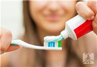 孕妇为什么会刷牙出血？孕期刷牙出血怎么办？
