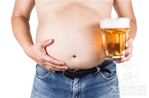 啤酒肚是影响健康最危险的杀手之一