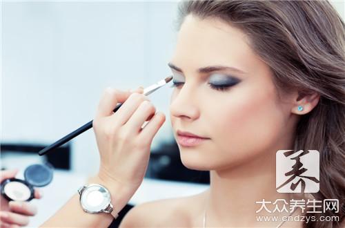 化妆步骤step1：彩妆前的基础护肤