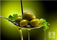 橄榄油的丰胸方法 橄榄油有哪些作用