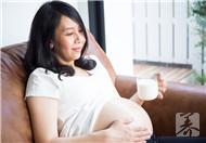 怀孕初期准妈妈们出现乳房胀痛的症状