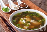 绿色健康减肥_豆腐泡大豆芽发菜汤的功效