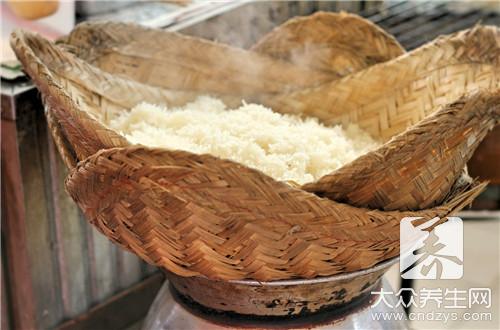 南瓜蒸糯米饭的做法步骤是什么？