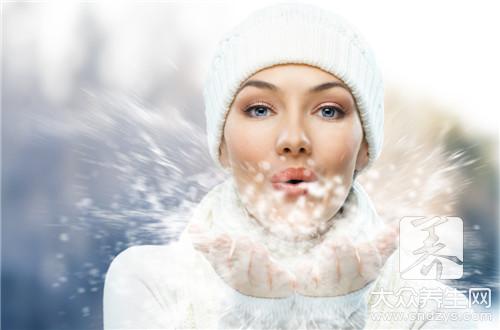 一女性冬季防寒这方法温暖一冬！