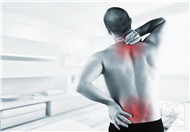 右侧前胸后背疼痛是什么原因