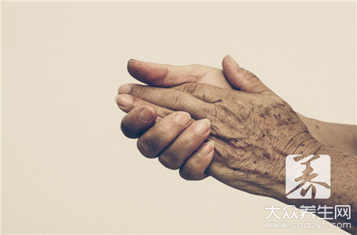 手背老年斑消除方法有哪些?
