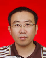 李新伟