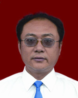 李华